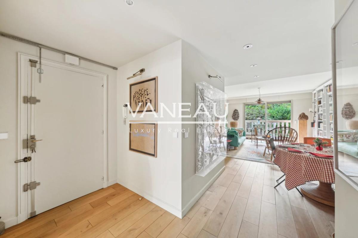 Rue Barbet de Jouy / Vue sur Jardin