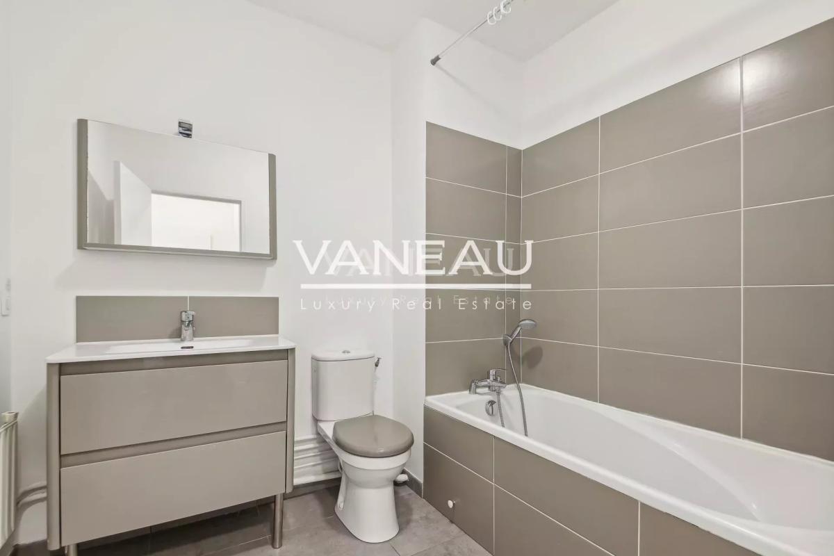 Paris XVe - BIR-HAKEIM - Appartement familial sur jardin