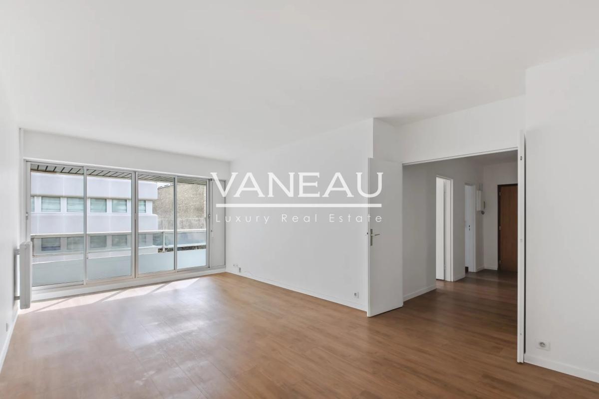 Paris XVe - BIR-HAKEIM - Appartement familial sur jardin