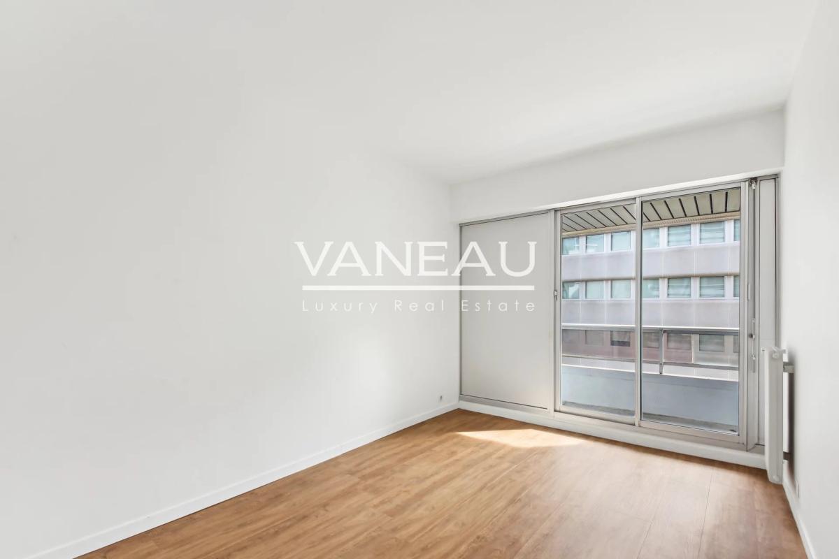 Paris XVe - BIR-HAKEIM - Appartement familial sur jardin
