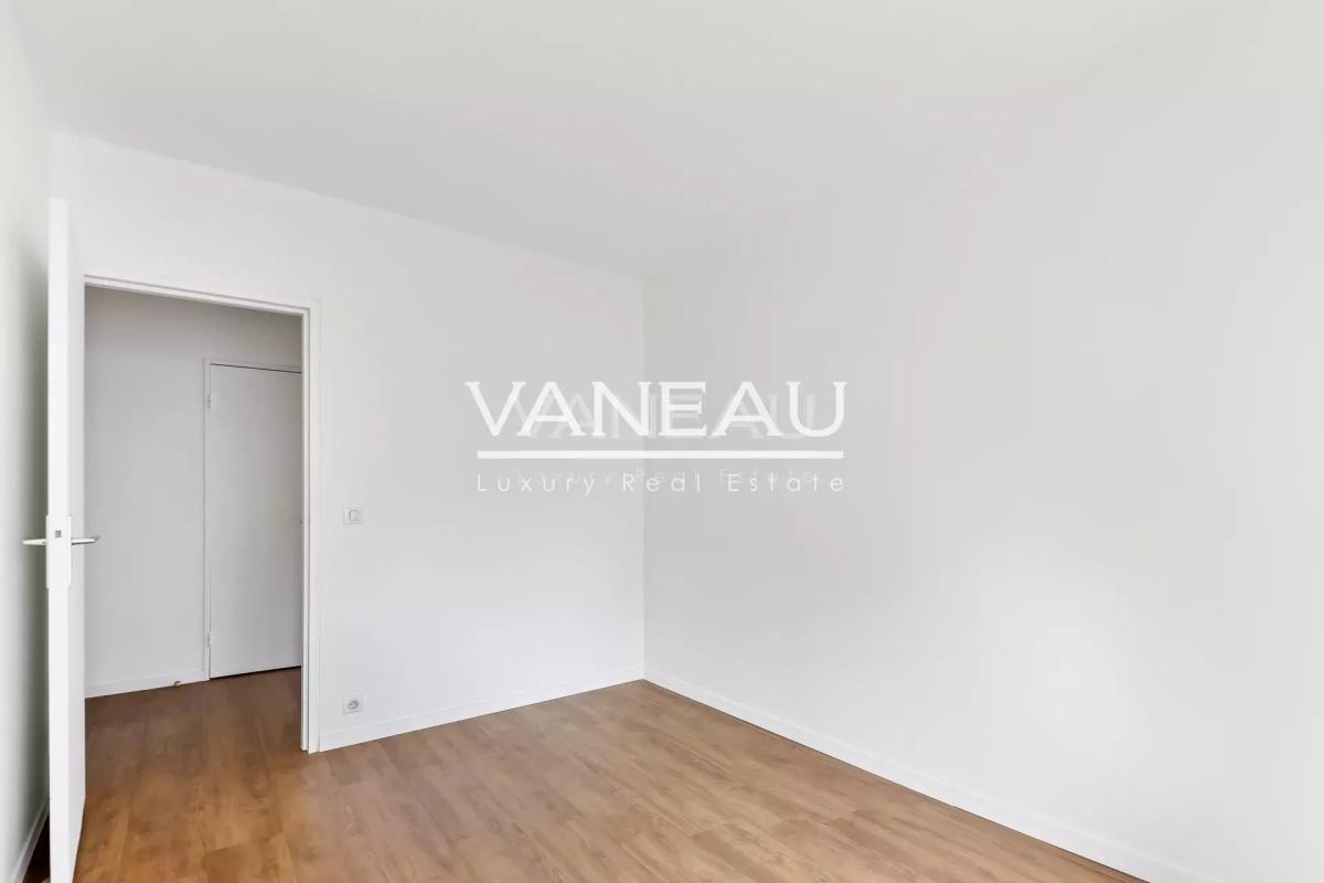 Paris XVe - BIR-HAKEIM - Appartement familial sur jardin