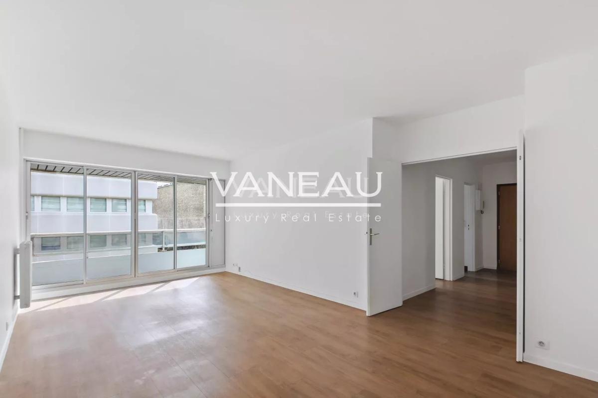 Paris XVe - BIR-HAKEIM - Appartement familial sur jardin