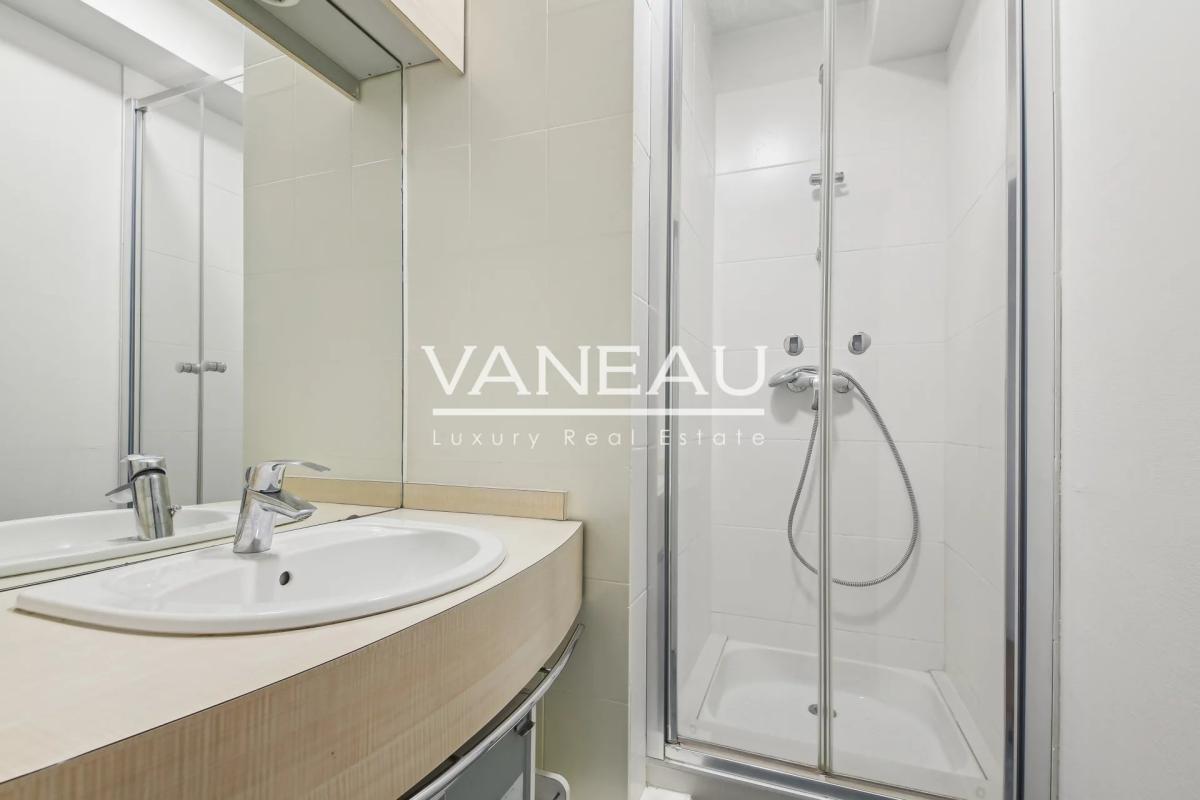 Paris XVe - BIR-HAKEIM - Appartement familial sur jardin