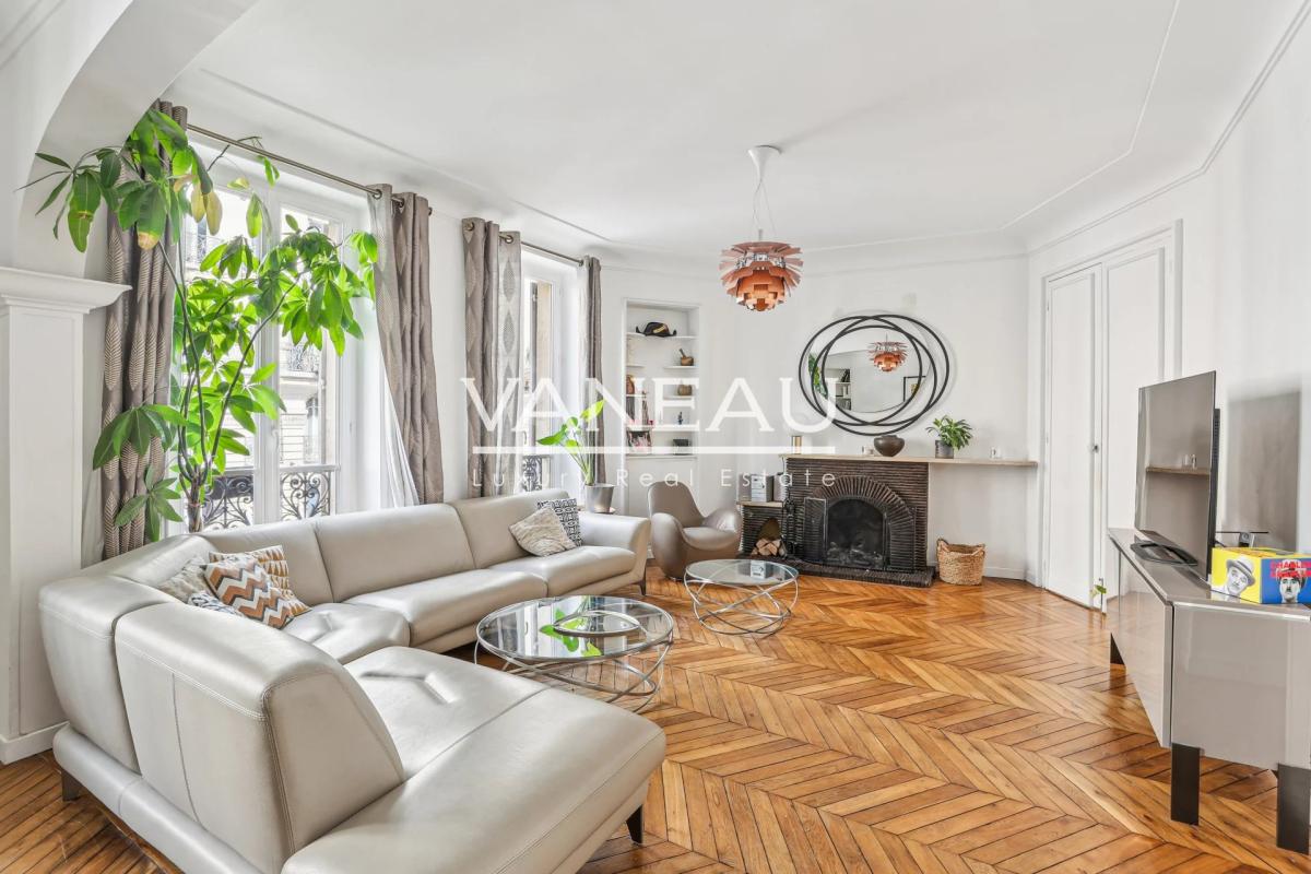 Paris Xème - Bel appartement familial de quatre pièces en parfai