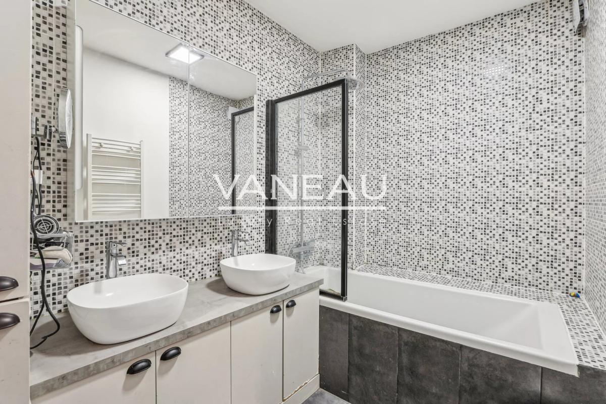 Paris Xème - Bel appartement familial de quatre pièces en parfai