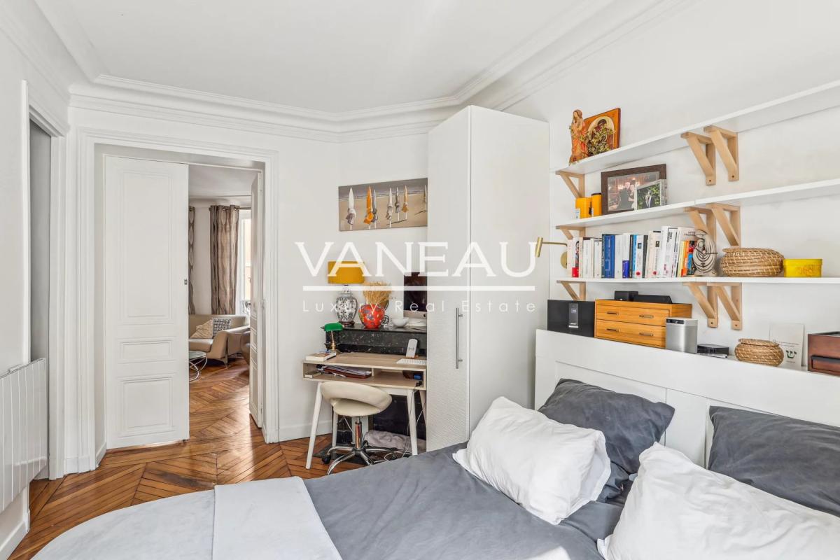 Paris Xème - Bel appartement familial de quatre pièces en parfai