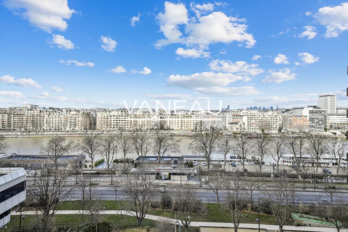 Paris XVe Vue Seine - Mirabeau Javel -