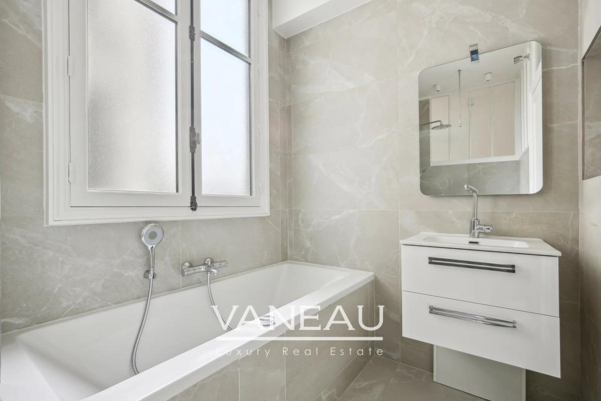 Élégant appartement de 200 m² à Paris 14ème