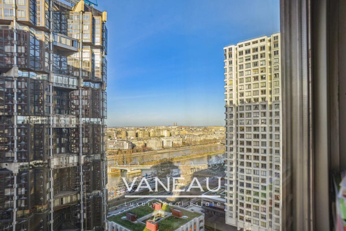Paris XVe Vue Seine - Charles Michels 2 pièces