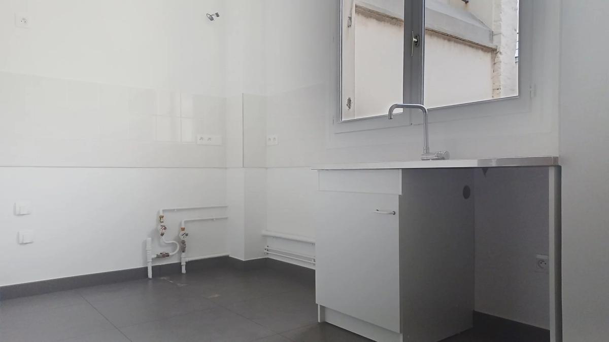 Paris VIII - Bel appartement en triplex familial avec terrasse -