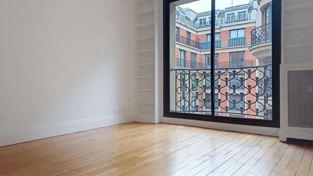 Paris VIII - Bel appartement familial avec 3 chambres - rue Clém