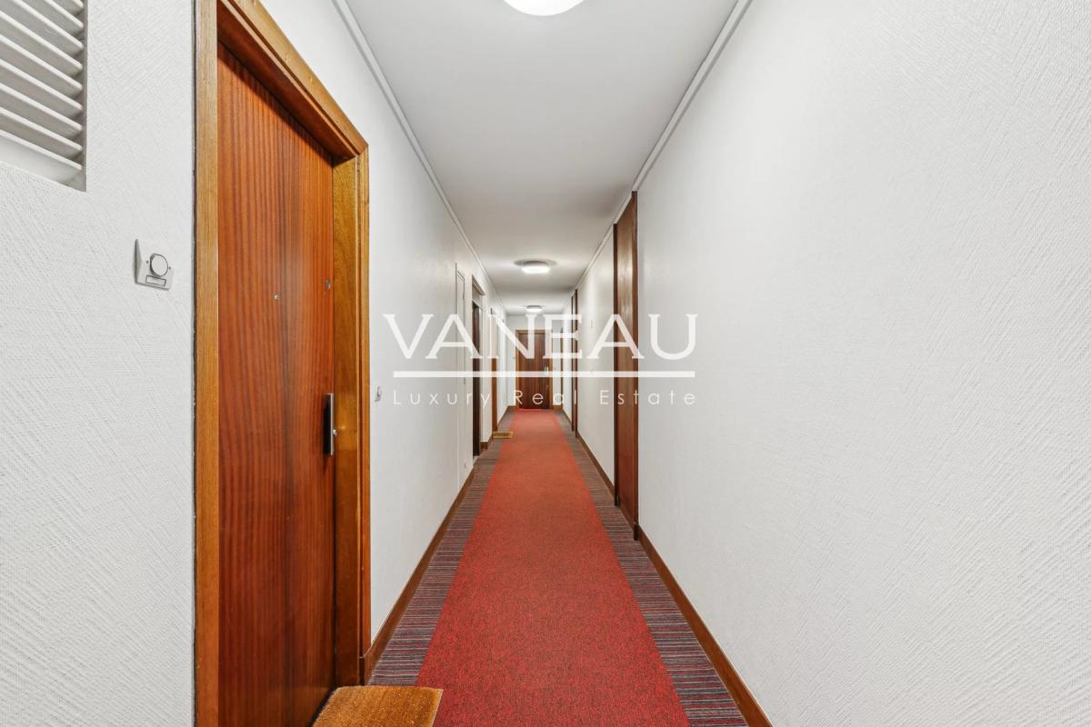 Paris XVe - Montparnasse - Appartement deux pièces avec balcon