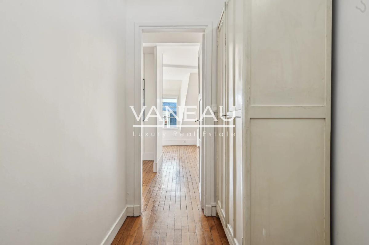 Paris XVe - Sèvres Lecourbe - Appartement lumineux en étage élev