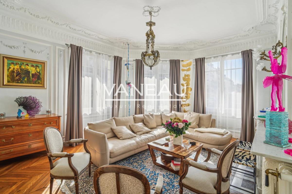 Le Raincy - Hôtel de Ville - Bel appartement au charme de l'anci