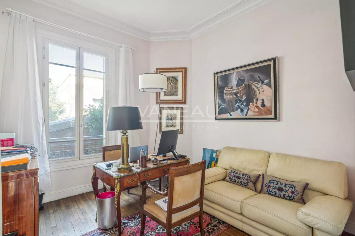 Le Raincy - Hôtel de Ville - Bel appartement au charme de l'anci