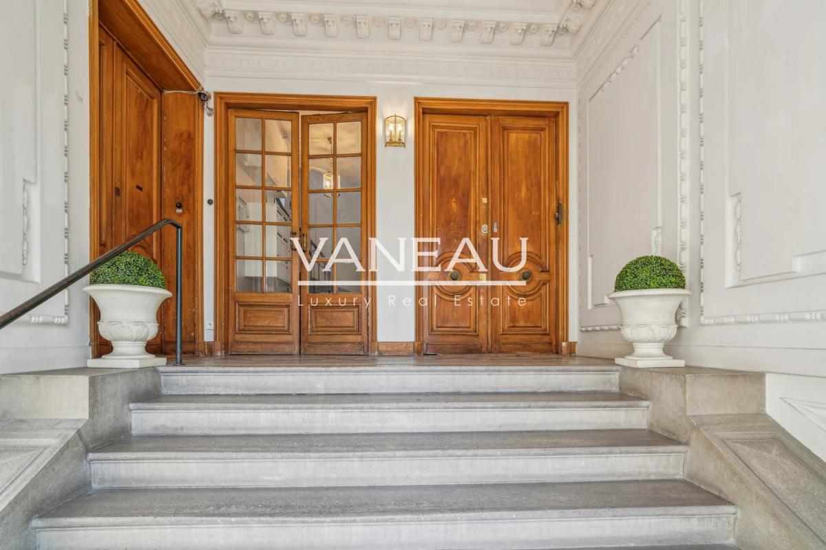 Le Raincy - Hôtel de Ville - Bel appartement au charme de l'anci