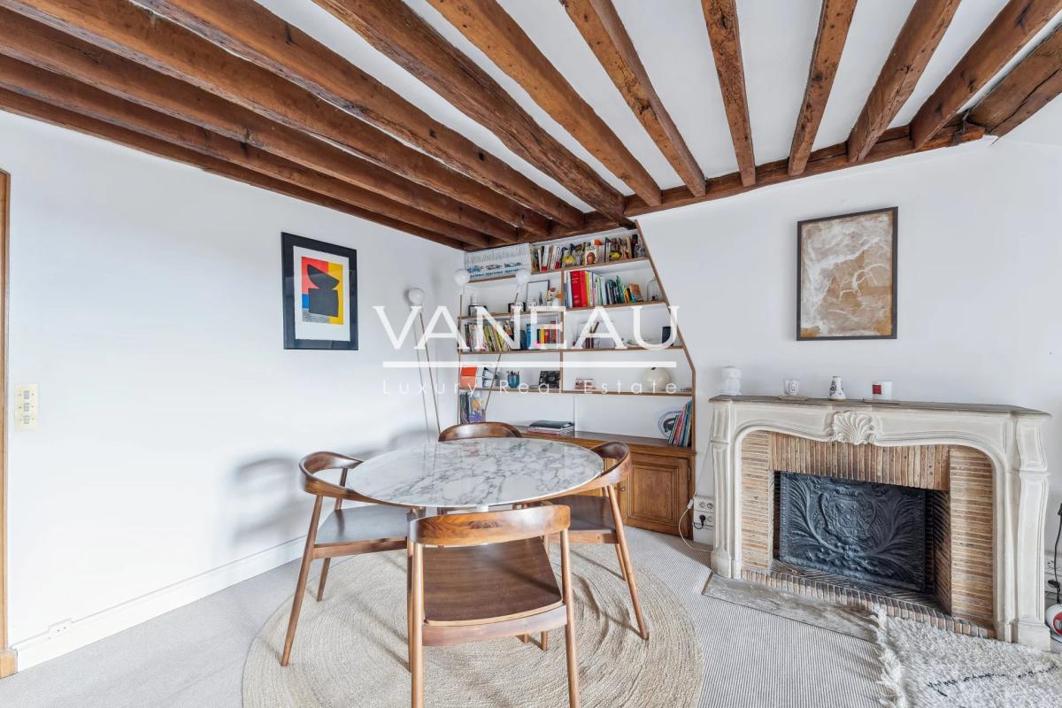 Paris IV- Ile Saint-Louis- Charmant appartement de 64m² avec vue