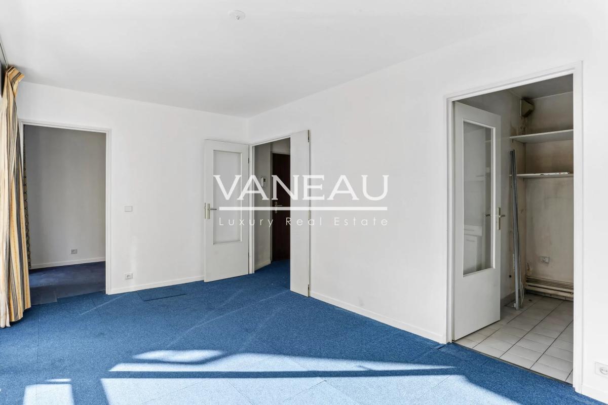 DEUX PIECES AVEC BALCON