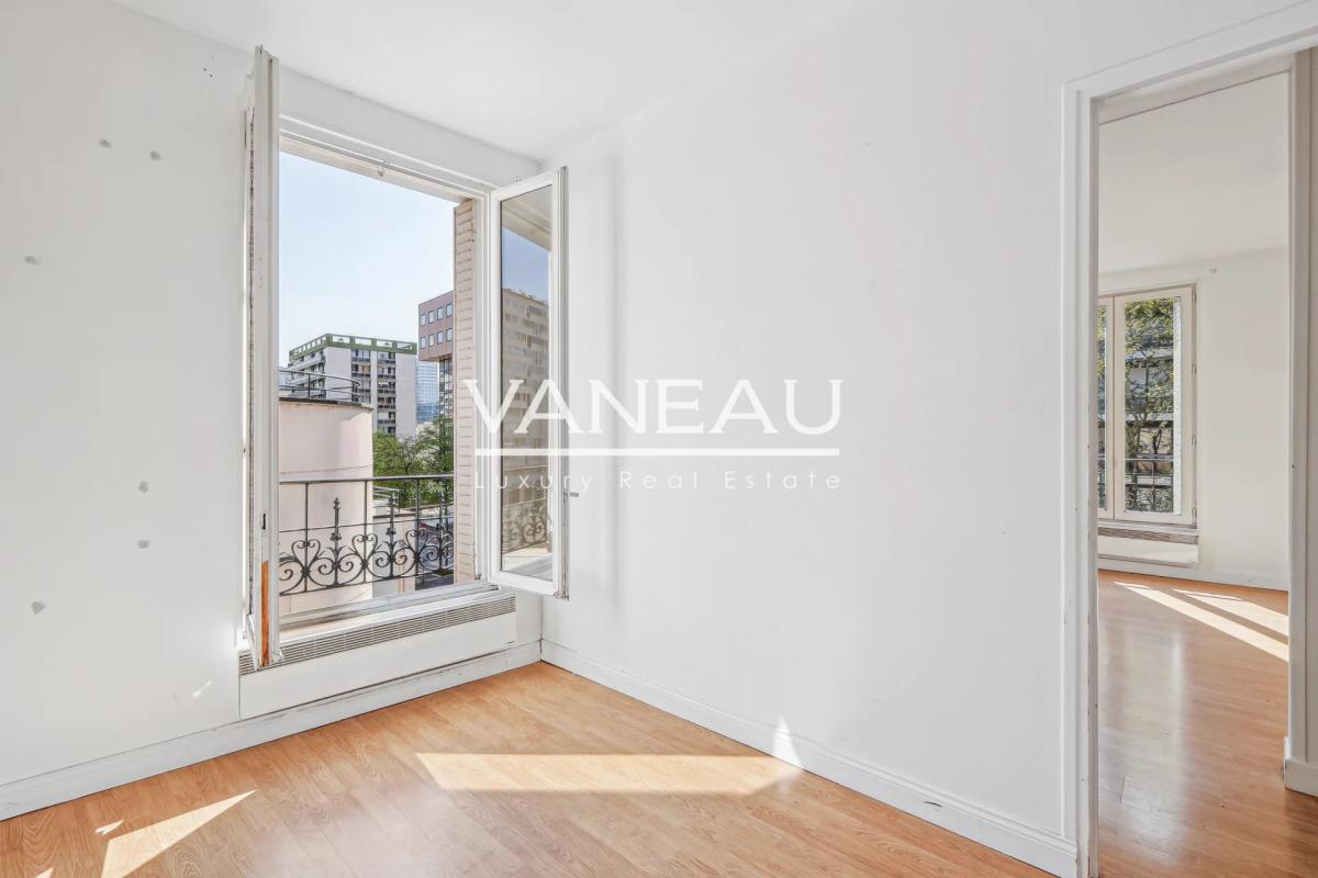 Deux pièces ensoleillé, en étage