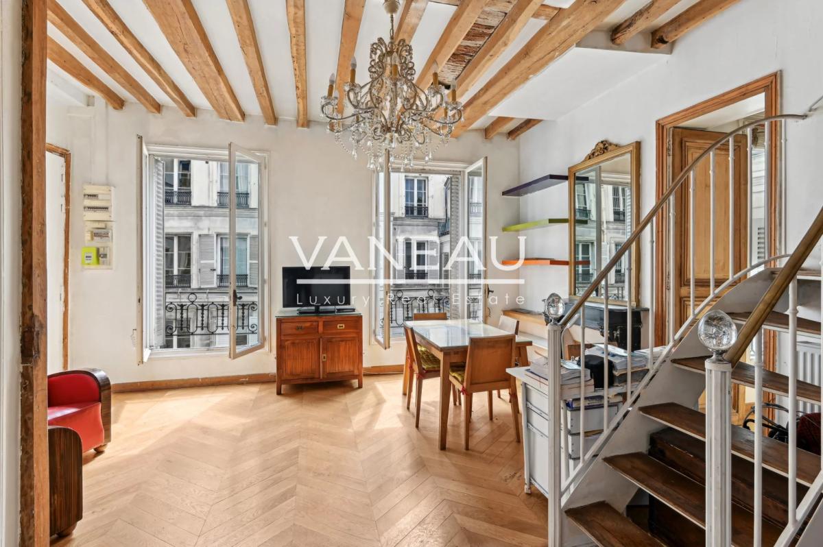 Paris IIIe - Place des Vosges - Duplex 2 chambres Calme Lumineux
