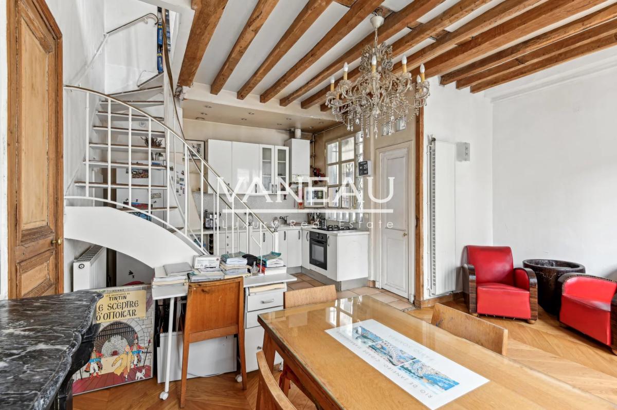 Paris IIIe - Place des Vosges - Duplex 2 chambres Calme Lumineux