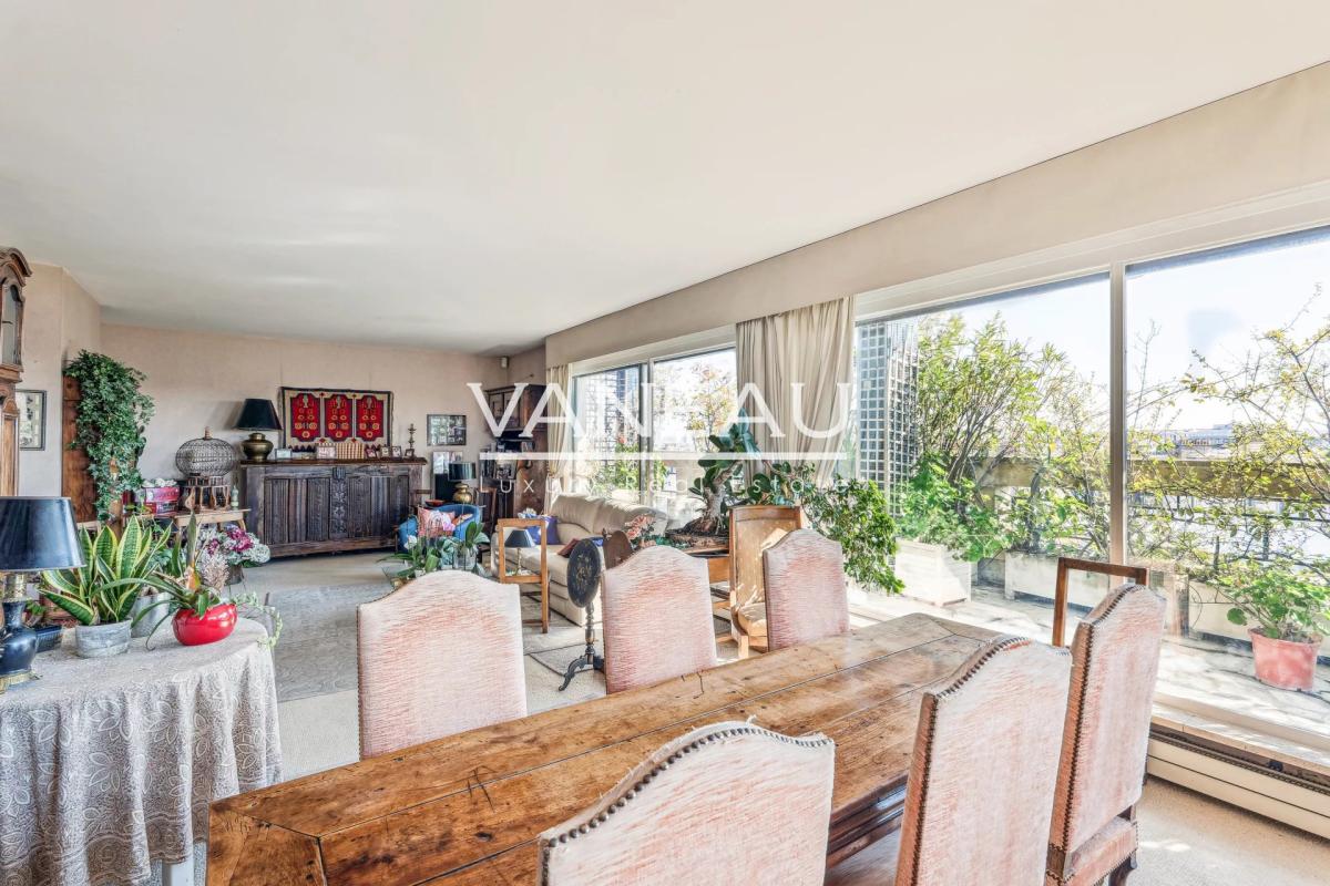 Paris XIVe – dernier étage avec terrasse panoramique