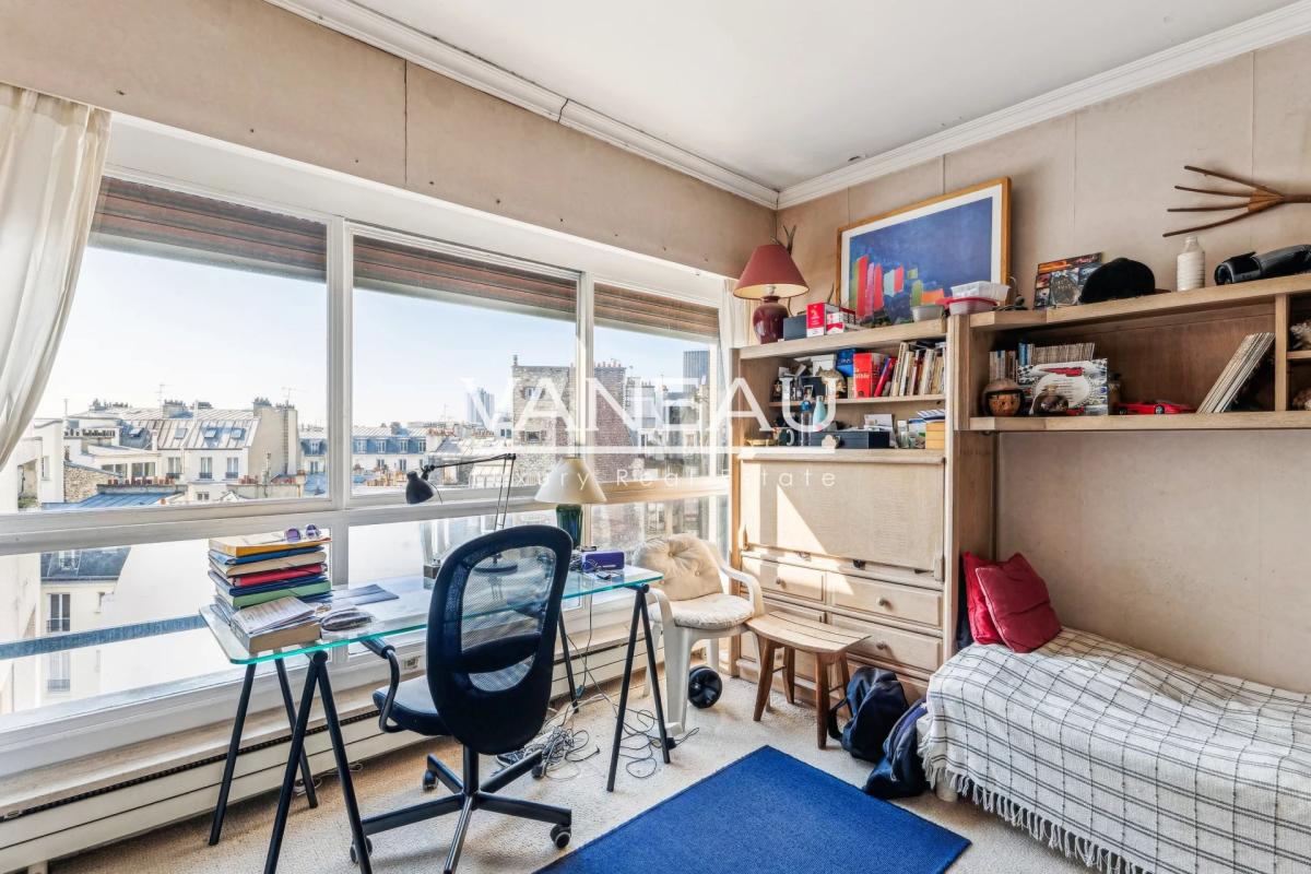 Paris XIVe – dernier étage avec terrasse panoramique