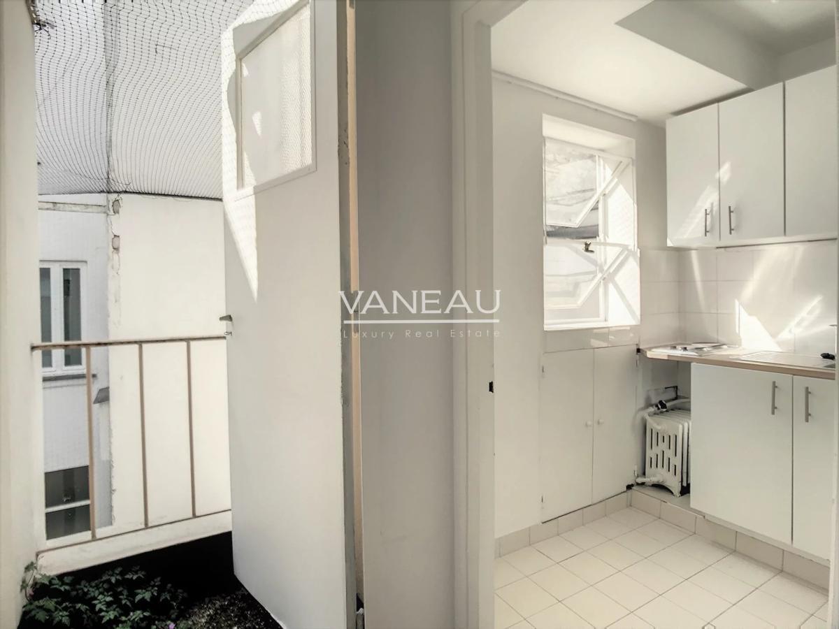Paris XIVe - studio lumineux avec balcon et vue dégagée