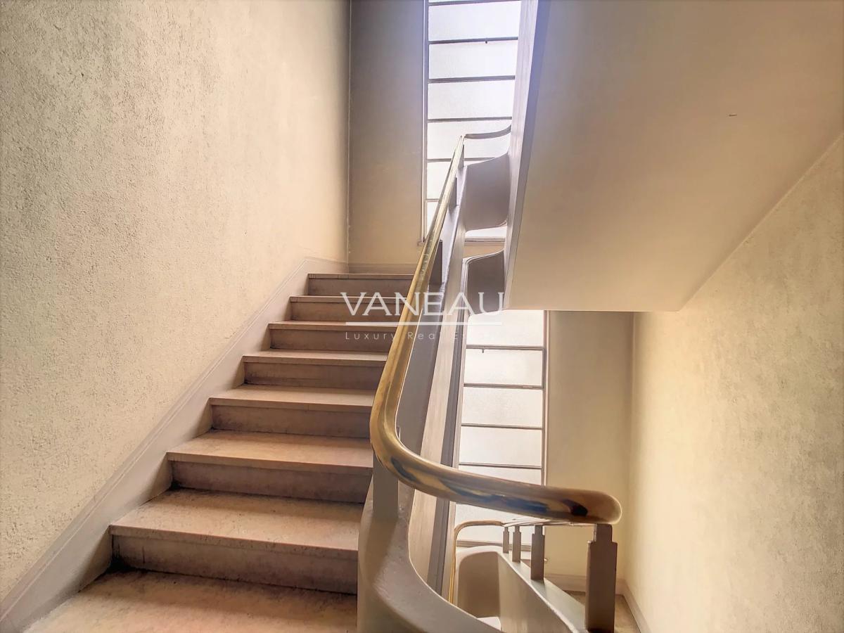 Paris XIVe - studio lumineux avec balcon et vue dégagée