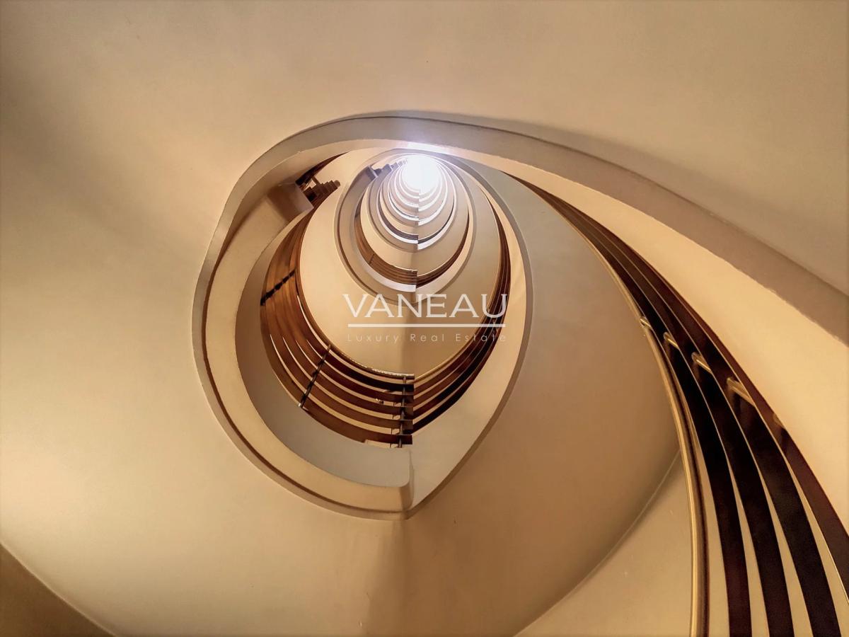 Paris XIVe - studio lumineux avec balcon et vue dégagée