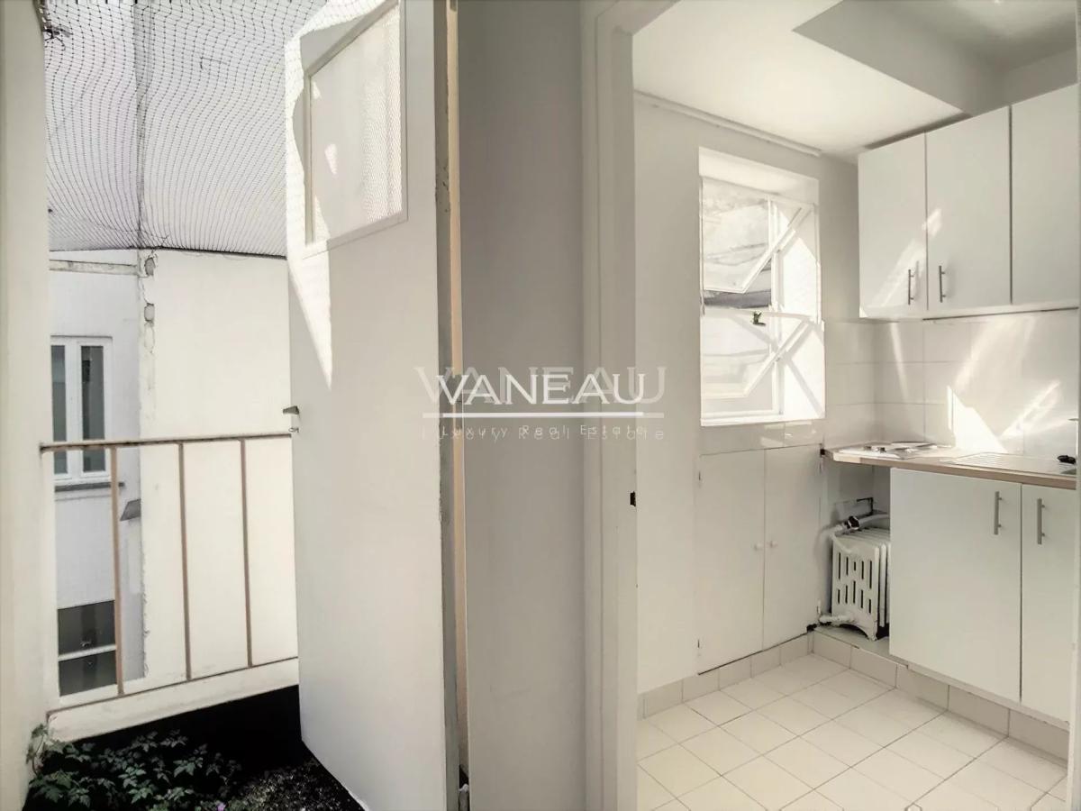 Paris XIVe - studio lumineux avec balcon et vue dégagée