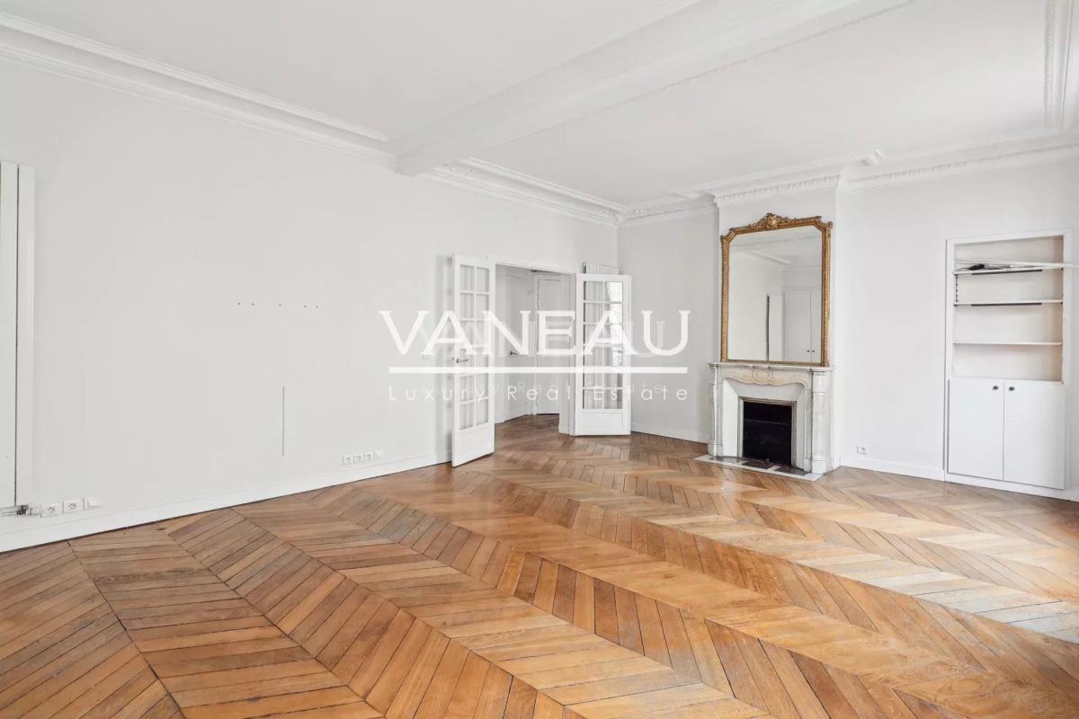FAMILIAL PLAINE MONCEAU