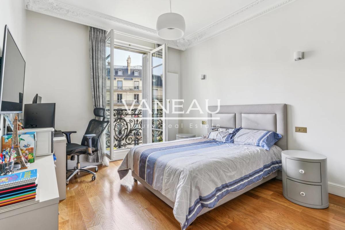 Paris XVIIe - Courcelles / Ternes - Appartement familial de 150m