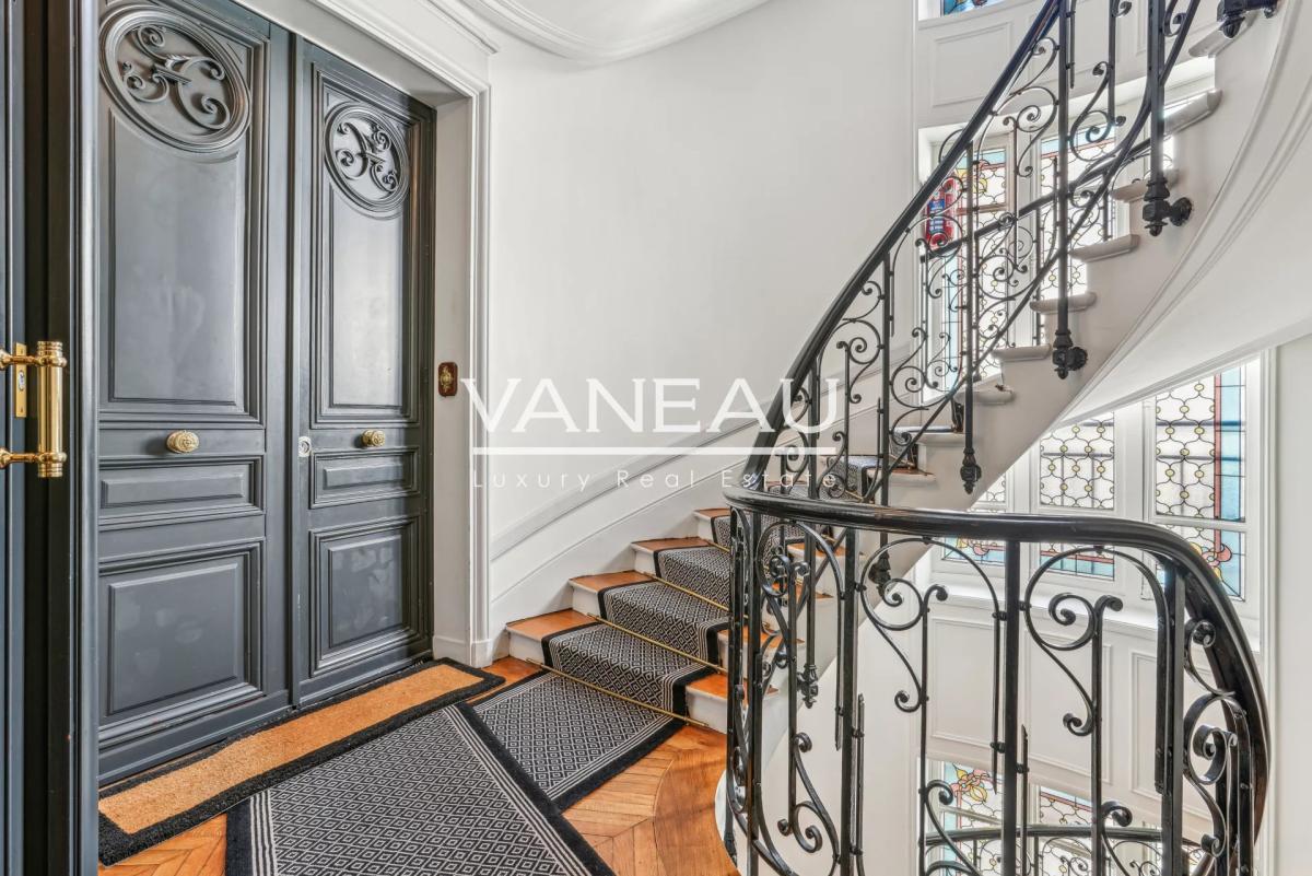 Paris XVIIe - Courcelles / Ternes - Appartement familial de 150m