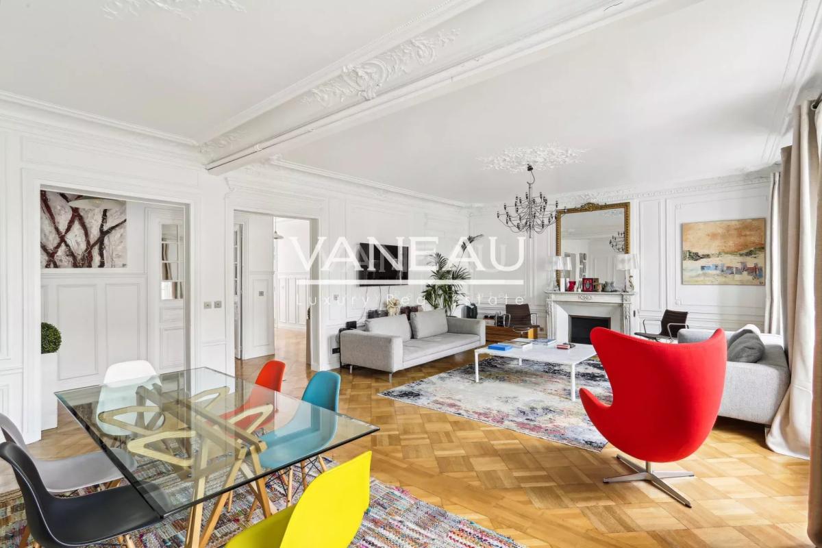 APPARTEMENT FAMILIAL ET DE RECEPTION