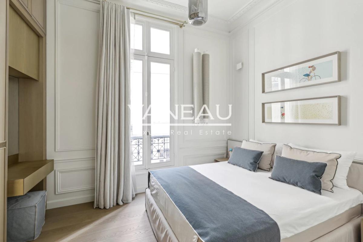 PARIS VIIIe - Triangle d'Or - Magnifique appartement familial et