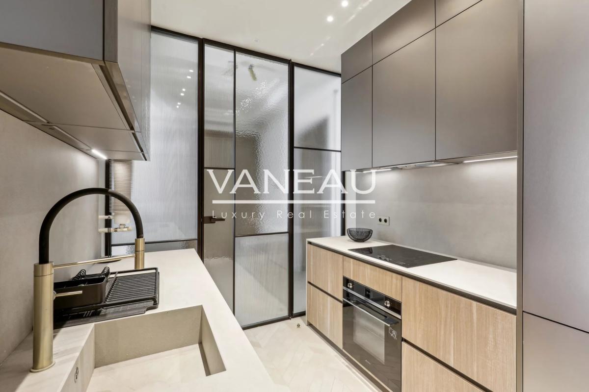 PARIS VIIIe - Triangle d'Or - Magnifique appartement familial et