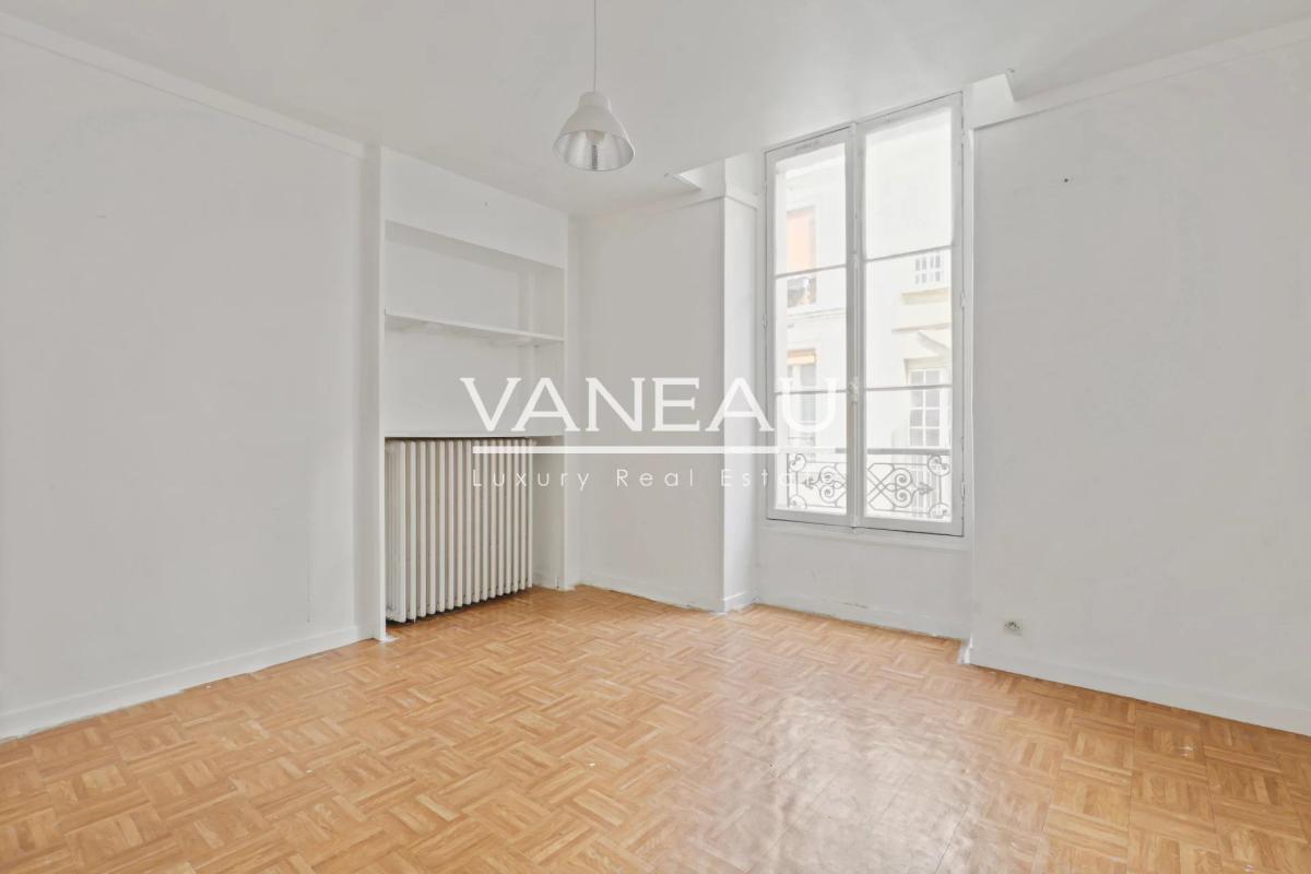 Paris IVème - SAINT-PAUL - Balcon - Vue dégagée lumière et poten