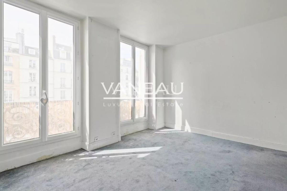 Paris IVème - SAINT-PAUL - Balcon - Vue dégagée lumière et poten