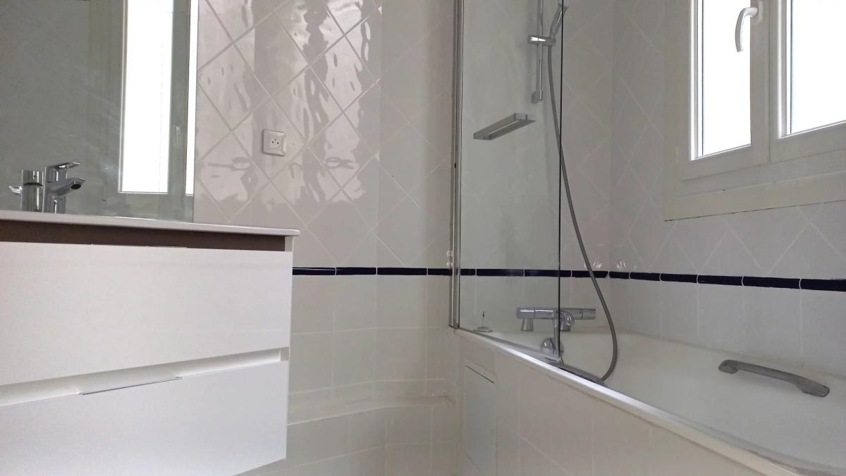 Paris XVII - deux pièces - une chambre - 1er étage sans ascenseu
