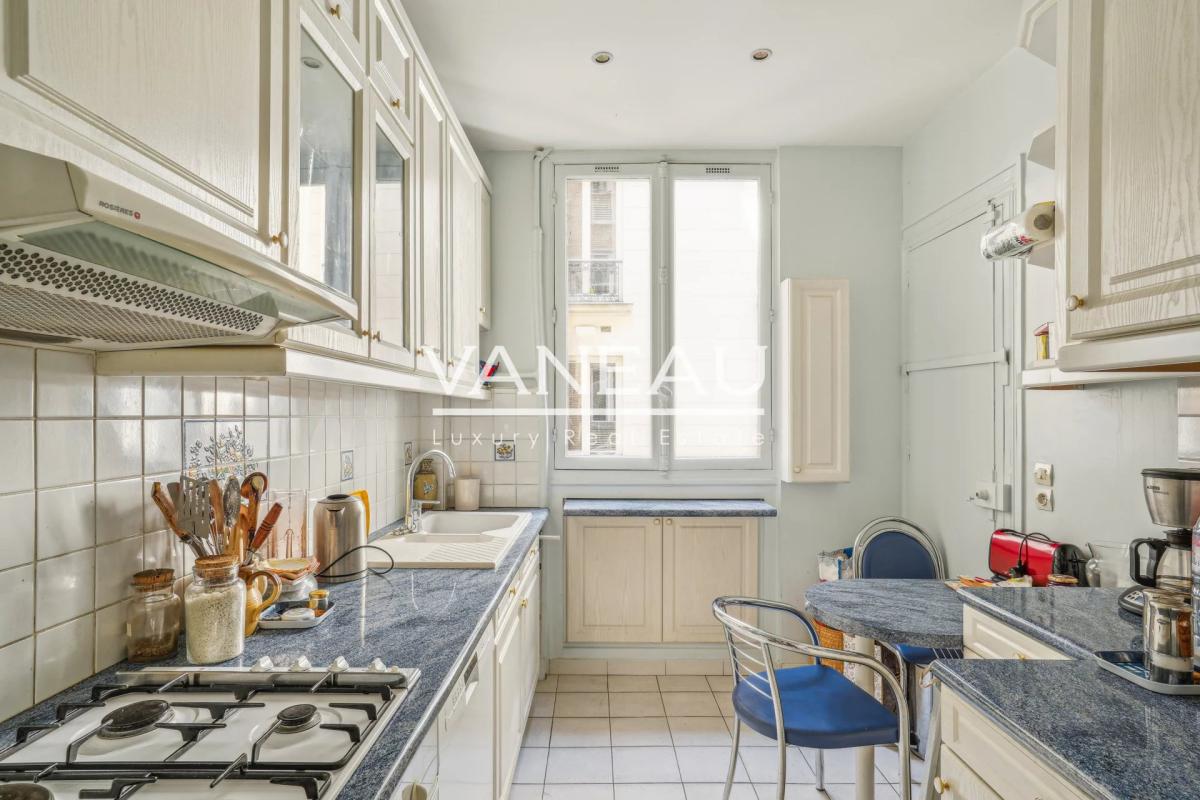 PARIS XVIe - Porte Dauphine - Foch - Appartement familial