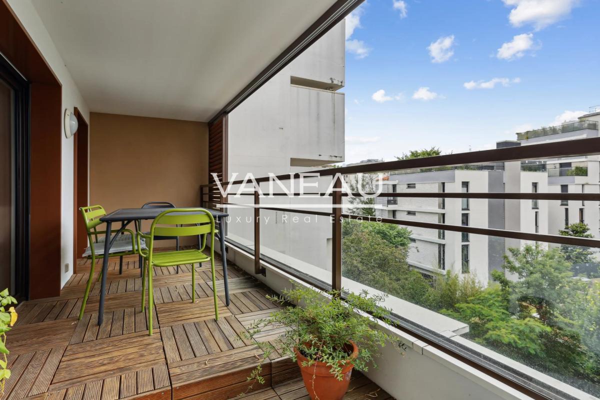 Appartement trois chambres avec terrasse
