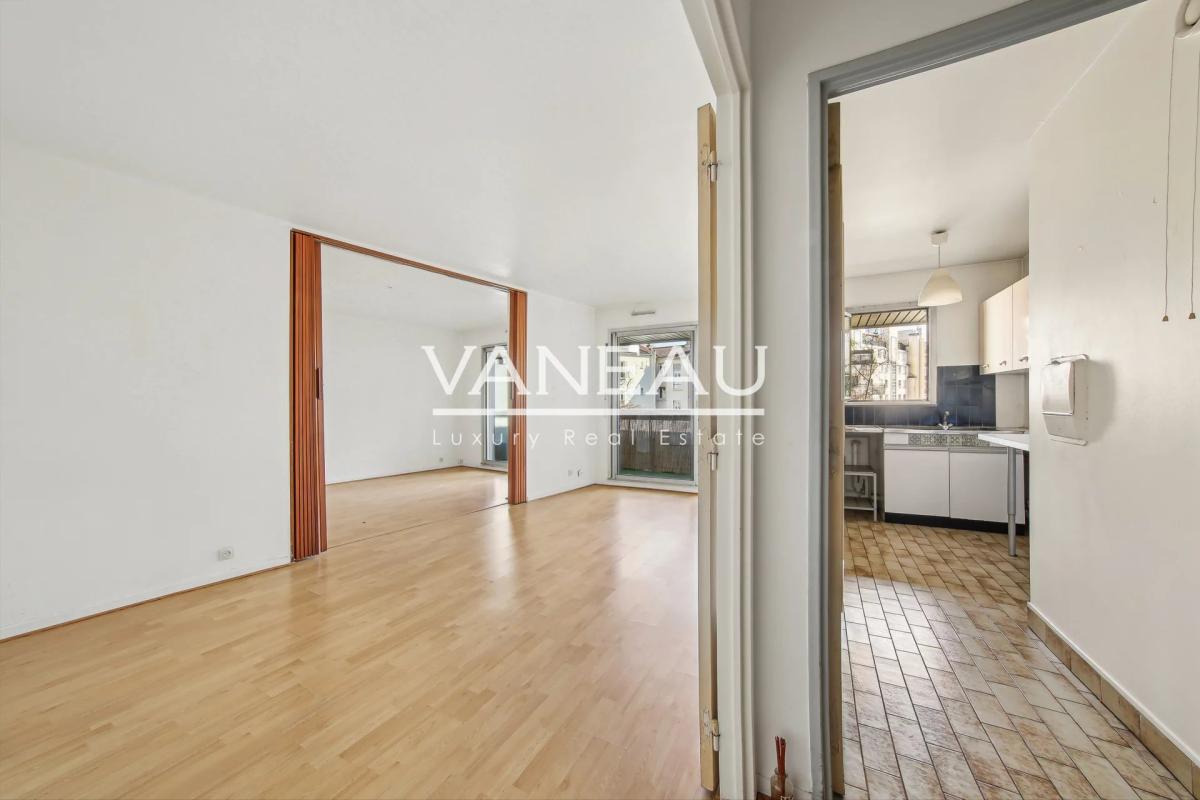 EXCLUSIVITE - DEUX PIECES AVEC BALCON - PROCHE DES PASSAGES
