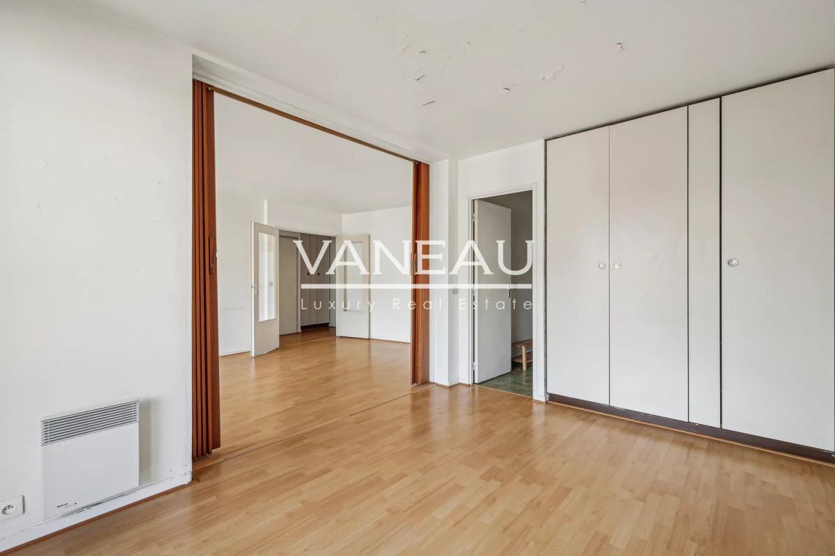 EXCLUSIVITE - DEUX PIECES AVEC BALCON - PROCHE DES PASSAGES