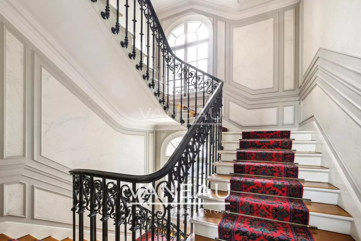 Élégant appartement de 200 m² à Paris 14ème