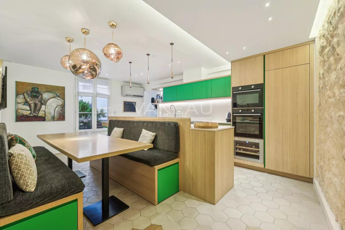 Paris VIe – Appartement quatre pièces entièrement rénové