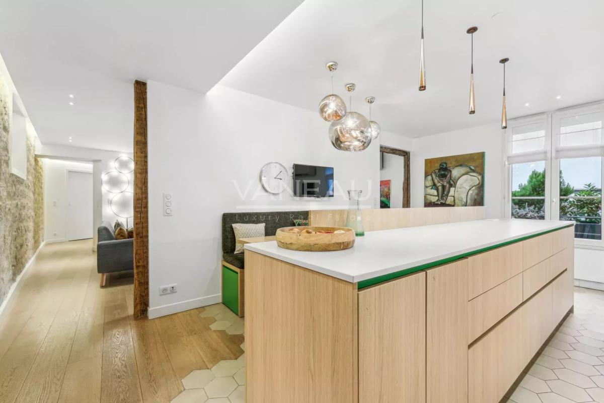 Paris VIe – Appartement quatre pièces entièrement rénové