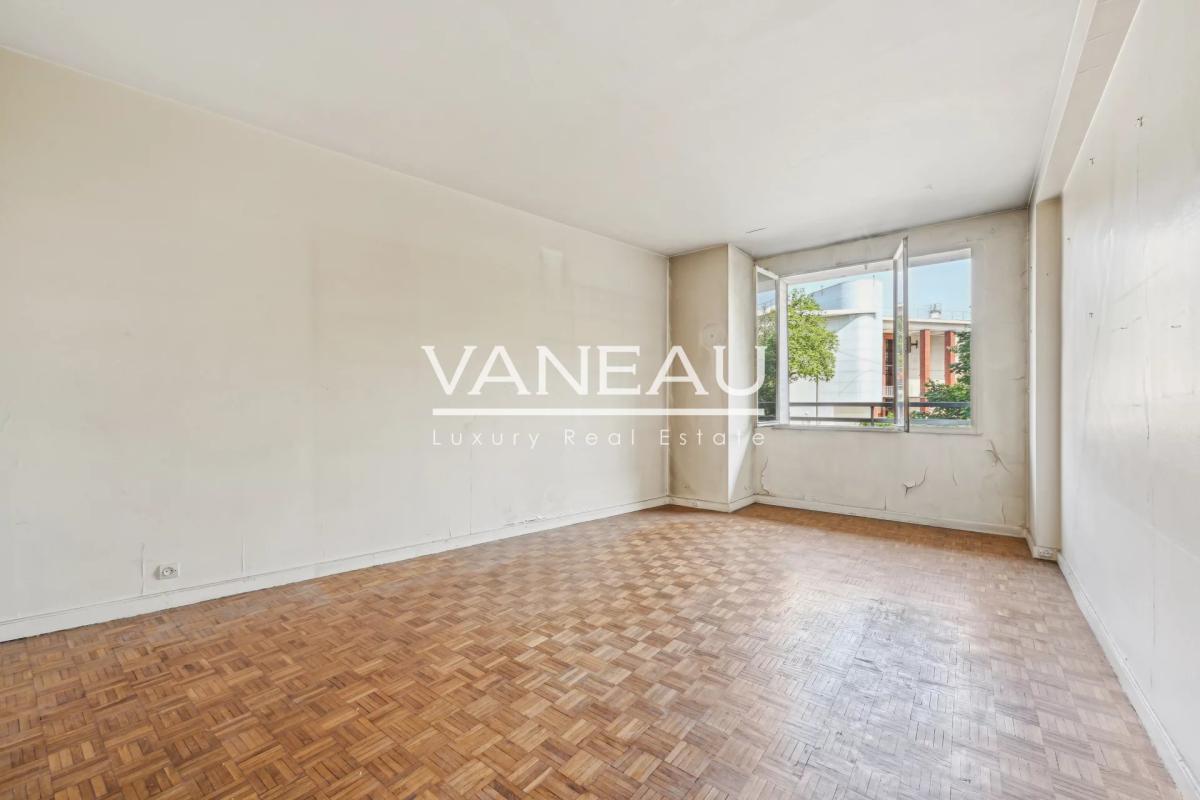 Boulogne-Billancourt - Deux pièces transformable en trois pièces