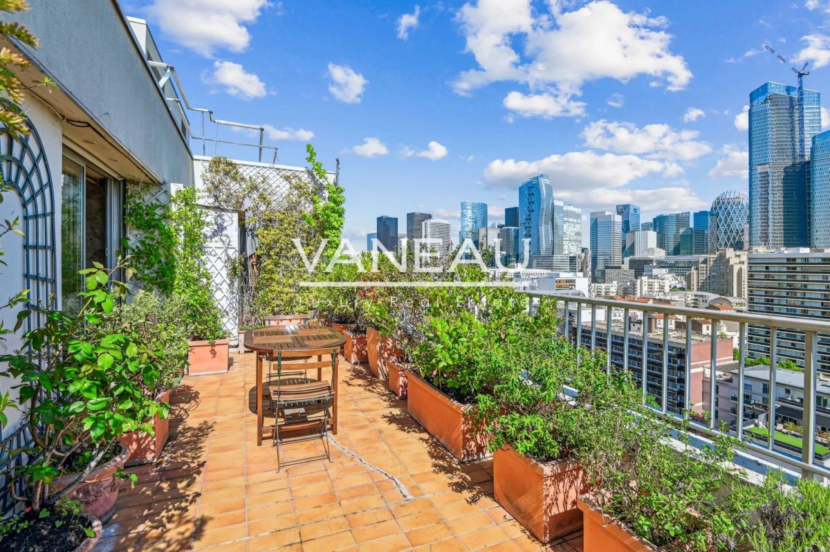 Dernier étage avec terrasse - Vue panoramique - Ile de Puteaux