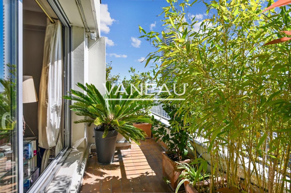 Dernier étage avec terrasse - Vue panoramique - Ile de Puteaux